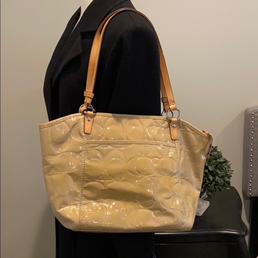 💼Authentic Coach tote - Picture 2 of 7